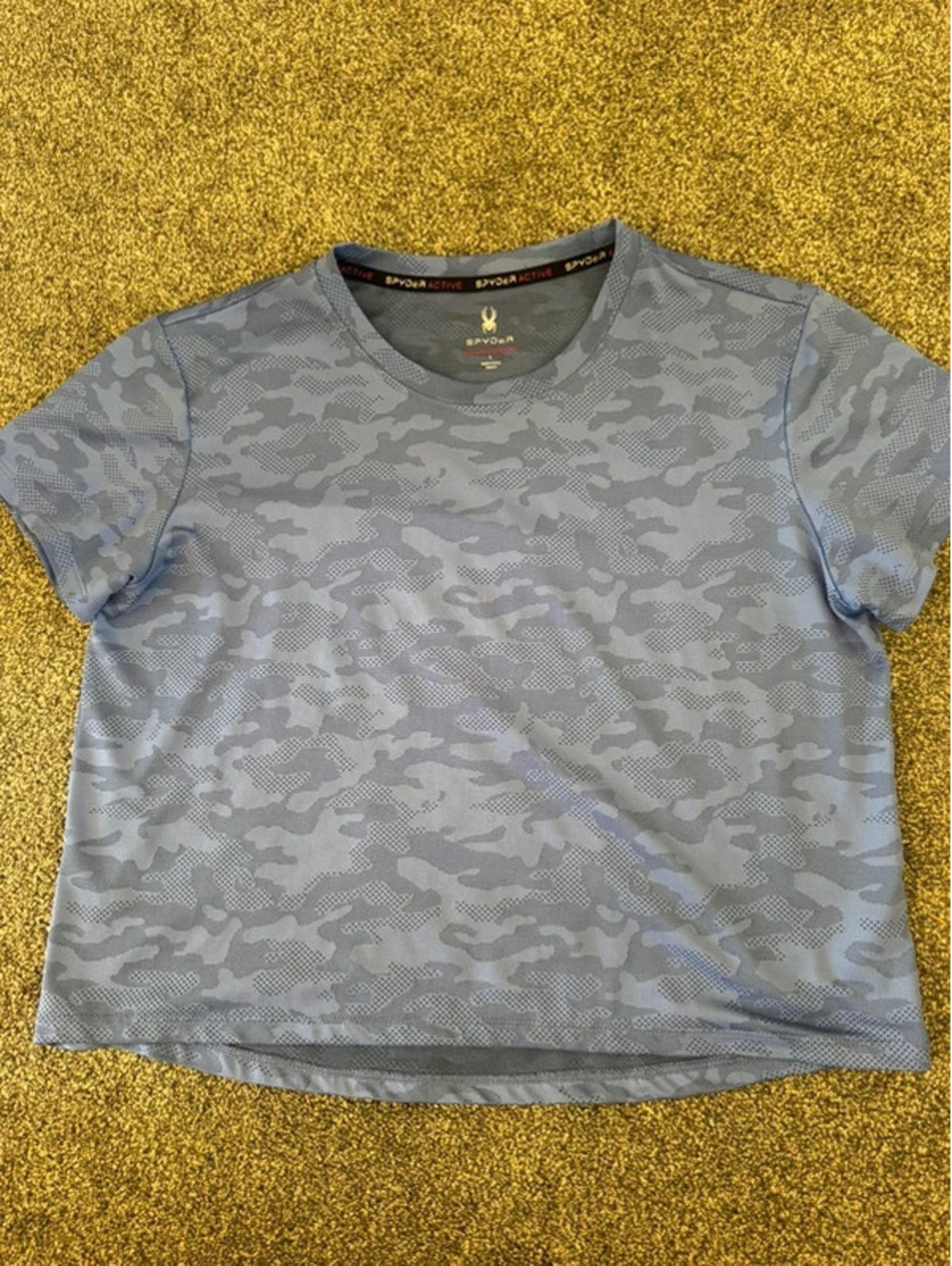 Women’s Spyder blue camo cropped athletic short sleeve shirt Large